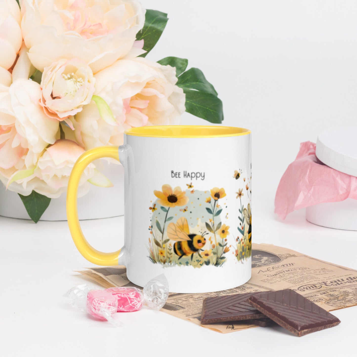 Bee mug for mothers with yellow inside